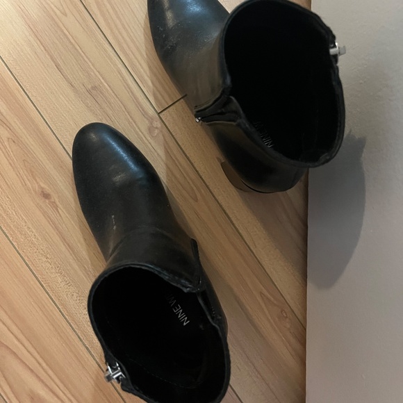 Nine West Black Leather Booties - Picture 2 of 3